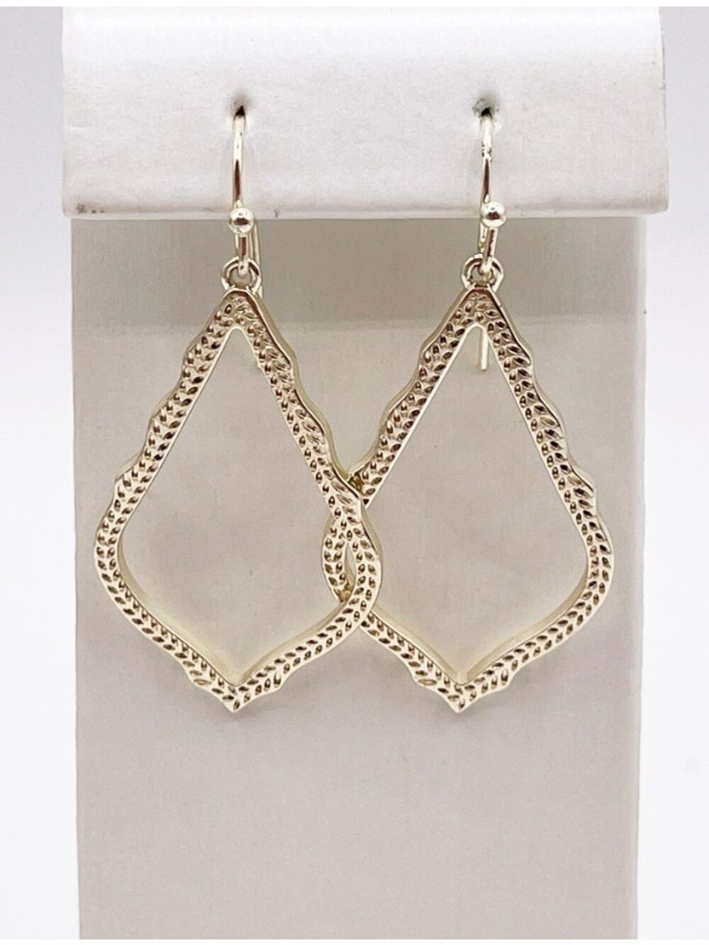 Kendra Scott Sophee Dangle/Drop Boho Earrings In Gold Tone Gift For Her